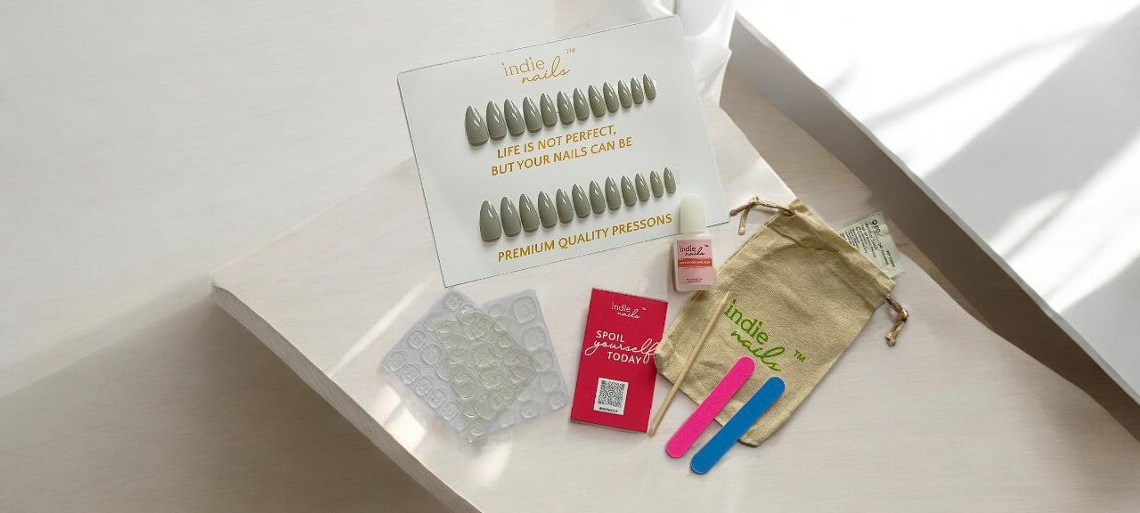 Gossip Whisperer! Professional Press-on Fake Nails