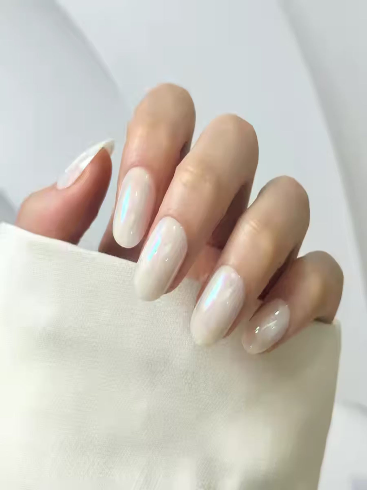 Reusable white soft gel nails for Indian skin tones, Korean glue press-on nail kit India